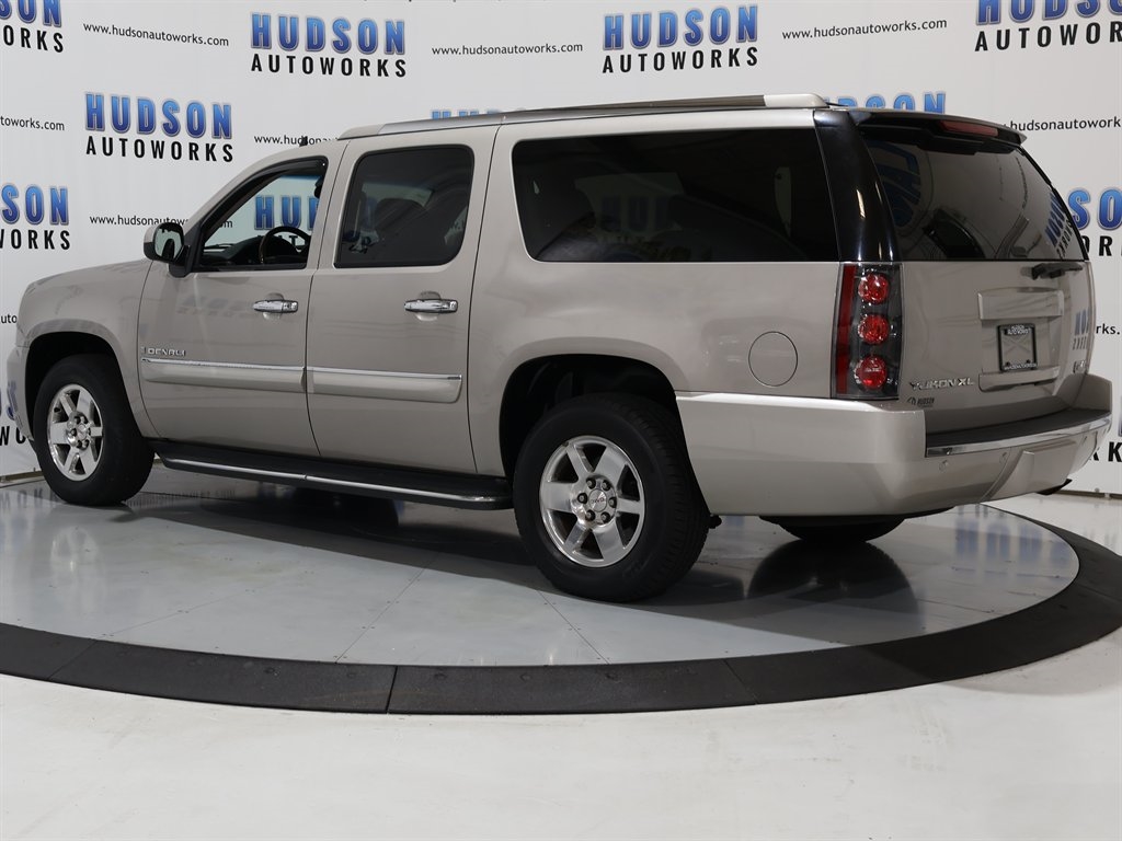 2008 Gmc Yukon XL SLT photo 4