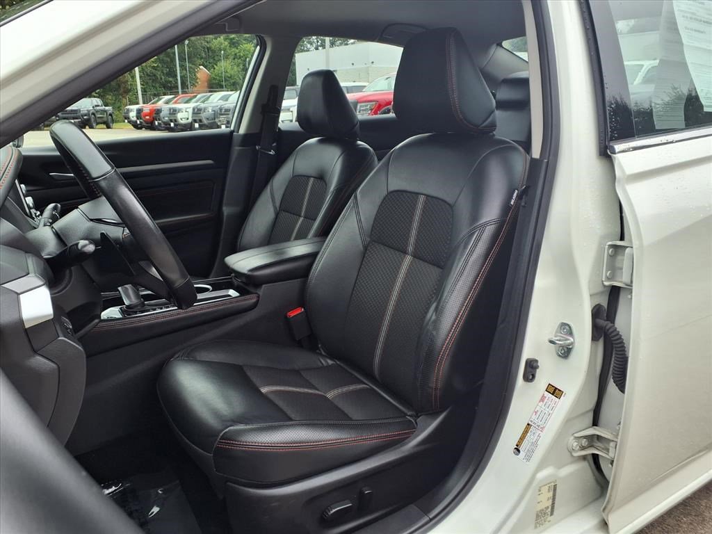 2023 Nissan Altima 2.5 SR photo 16