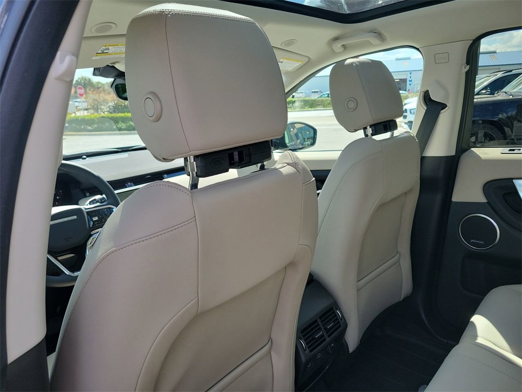 2025 Land Rover Discovery Sport S photo 14