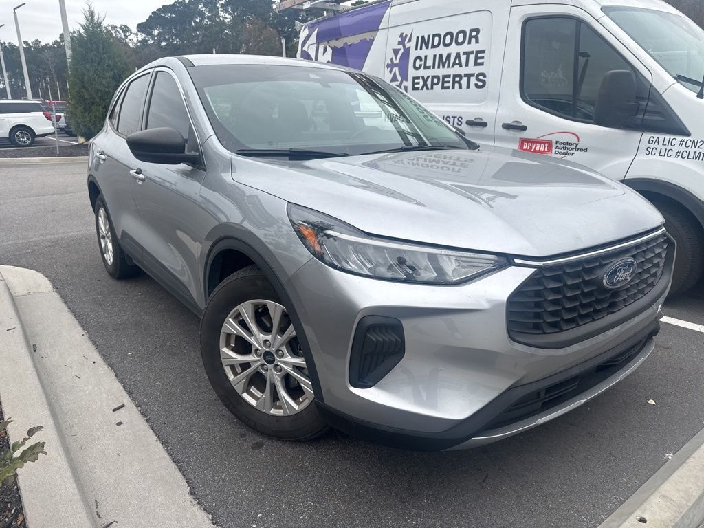 2023 Ford Escape Active's photo
