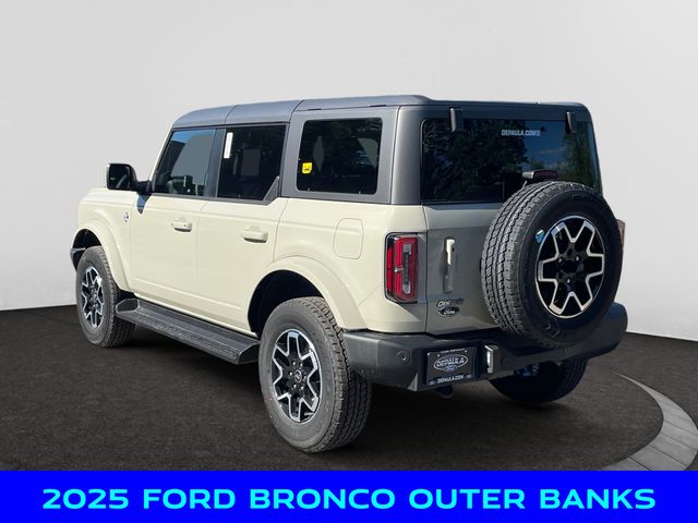 2025 Ford Bronco Outer Banks photo 3