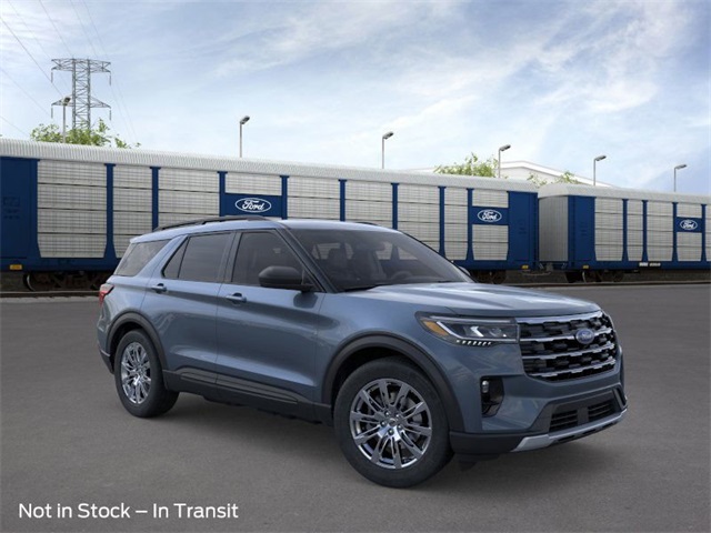 2026 Ford Explorer photo 3