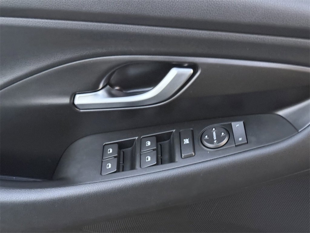 2020 HYUNDAI ELANTRA GT - Image 12