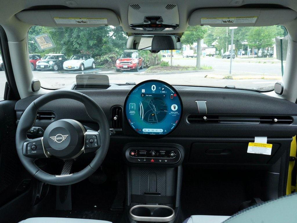 2025 Mini Cooper 2 Door Hardtop Signature photo 5