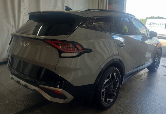 2023 Kia Sportage photo 3