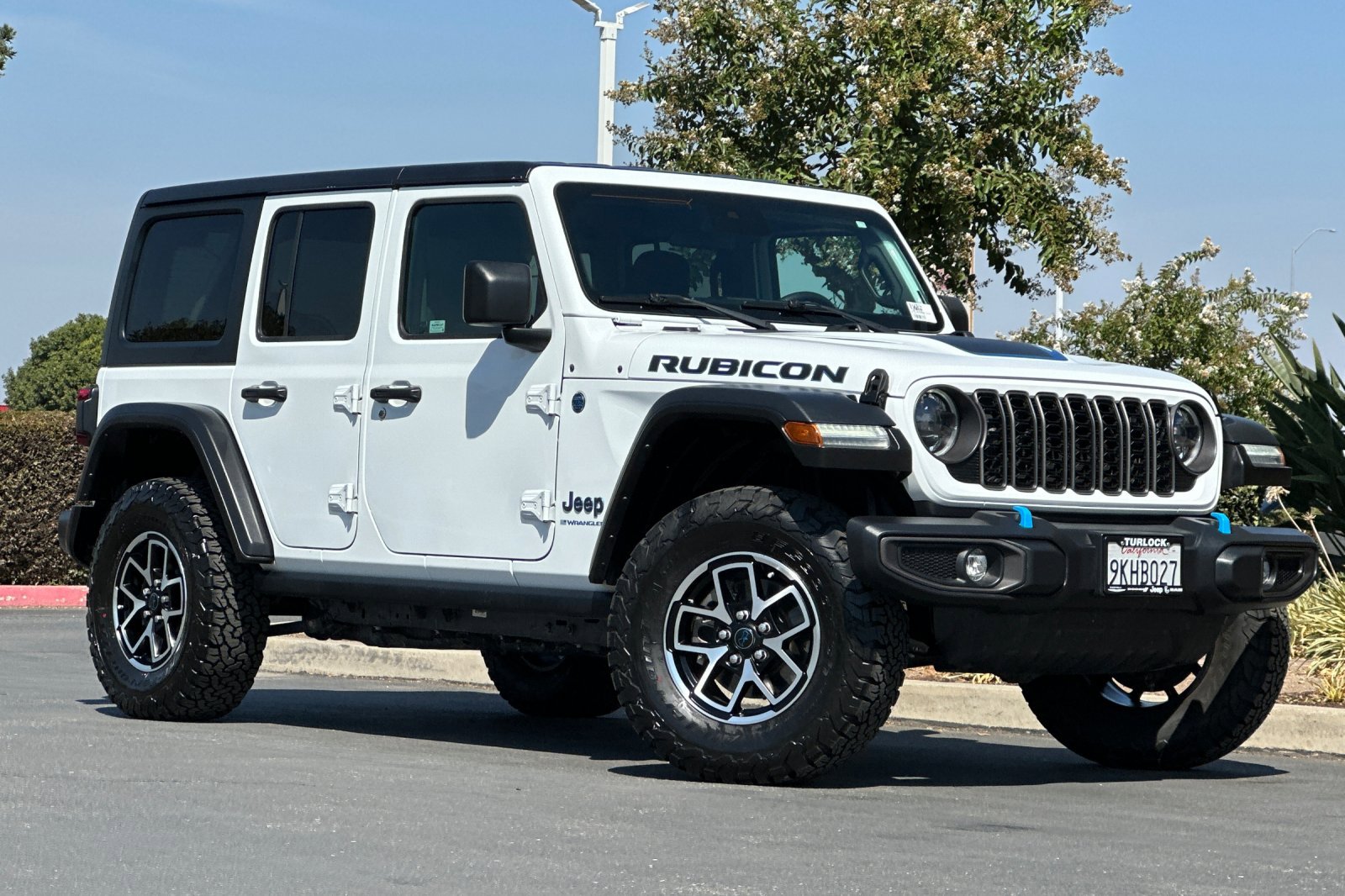 2024 Jeep Wrangler Rubicon 4xe photo 2