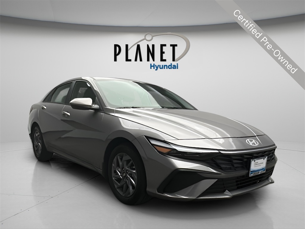 2024 Hyundai Elantra Blue's photo