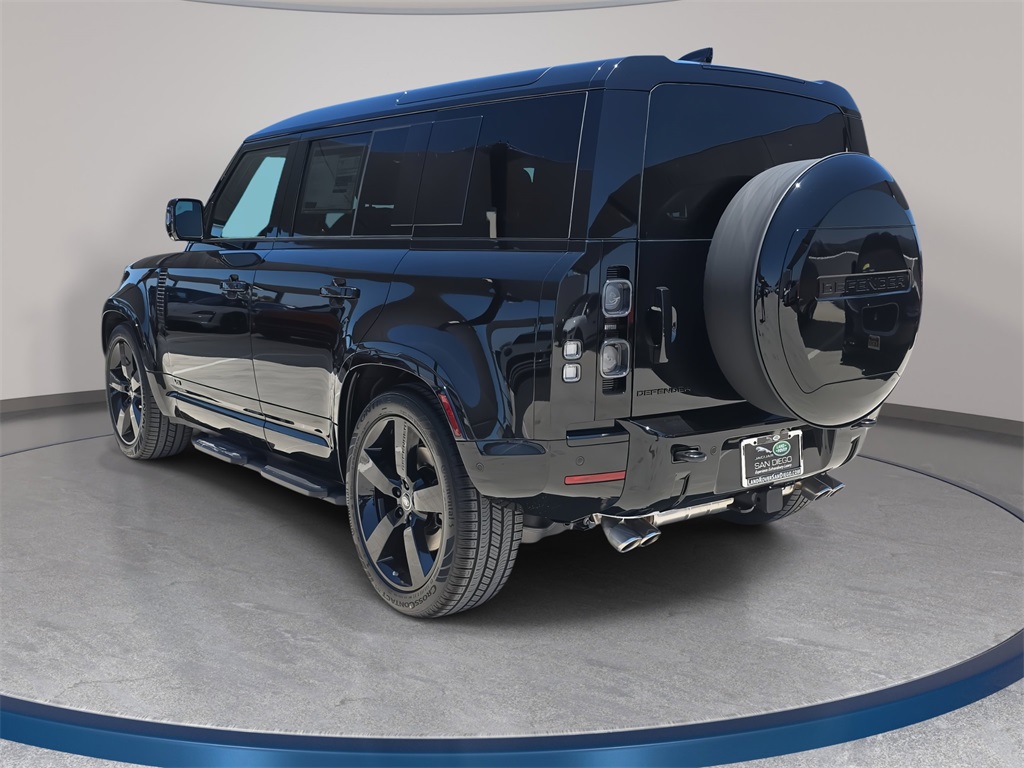 2025 Land Rover Defender 110 V8 photo 7
