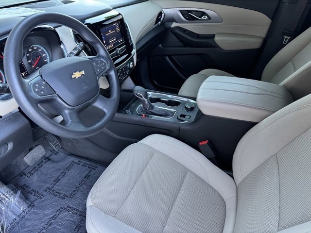 2022 Chevrolet Traverse LS photo 7