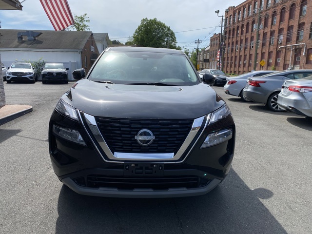 2022 Nissan Rogue SV photo 2