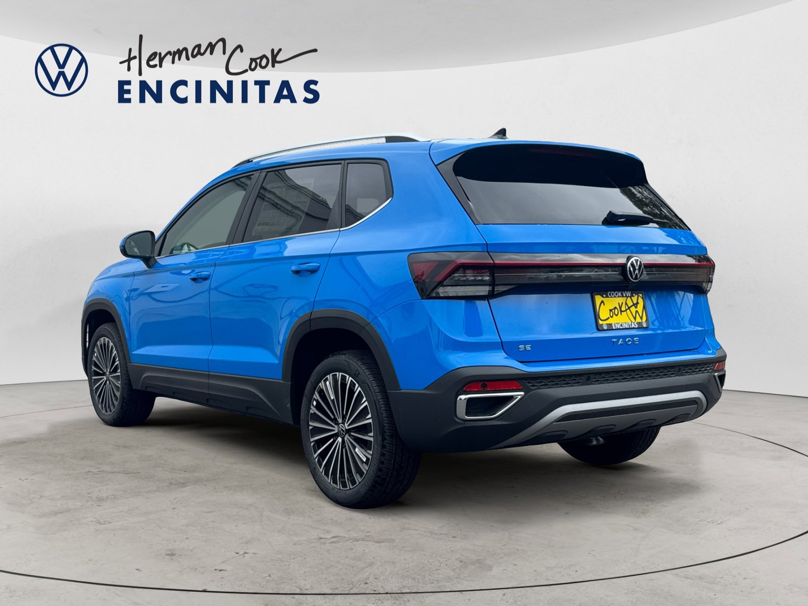 2025 Volkswagen Taos SE photo 3