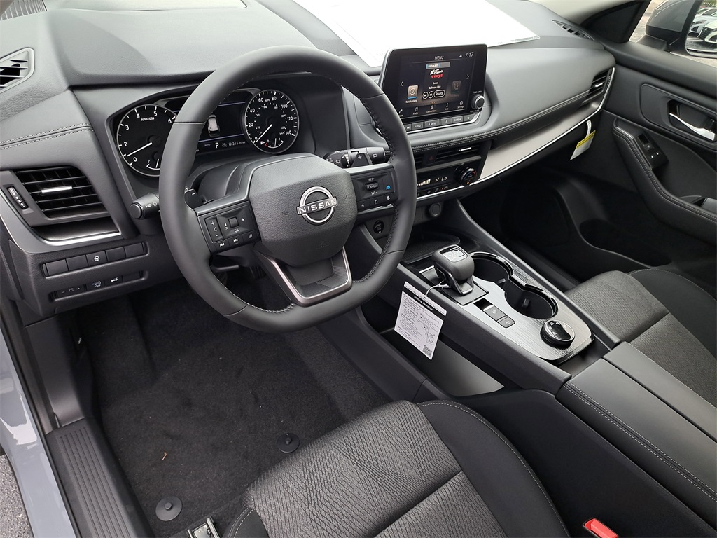 2026 Nissan Rogue SV photo 18