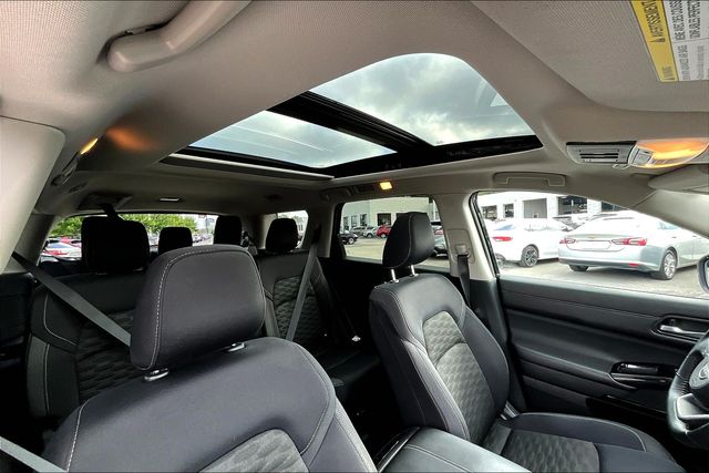 2022 Nissan Pathfinder SV photo 23