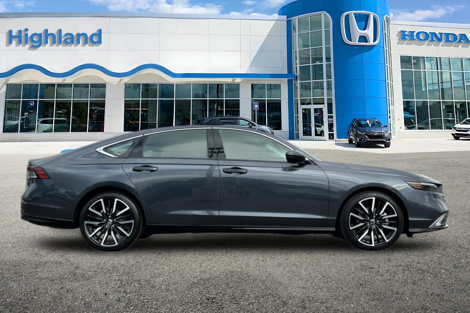 2025 Honda Accord Hybrid Touring photo 5