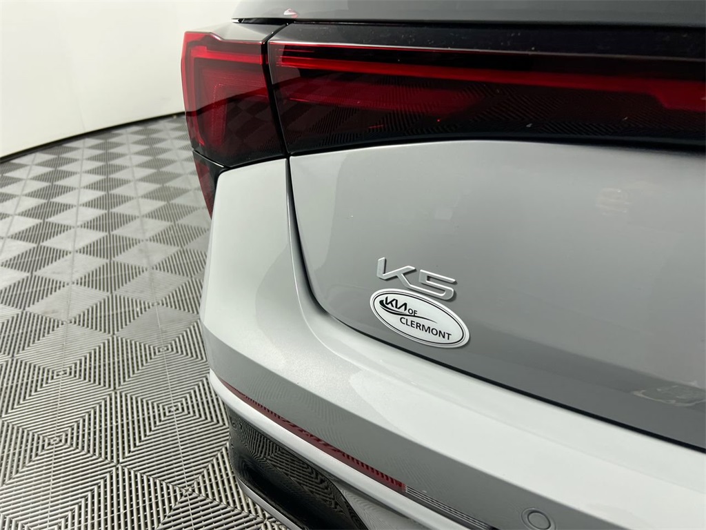 2026 Kia K5 GT-Line photo 4