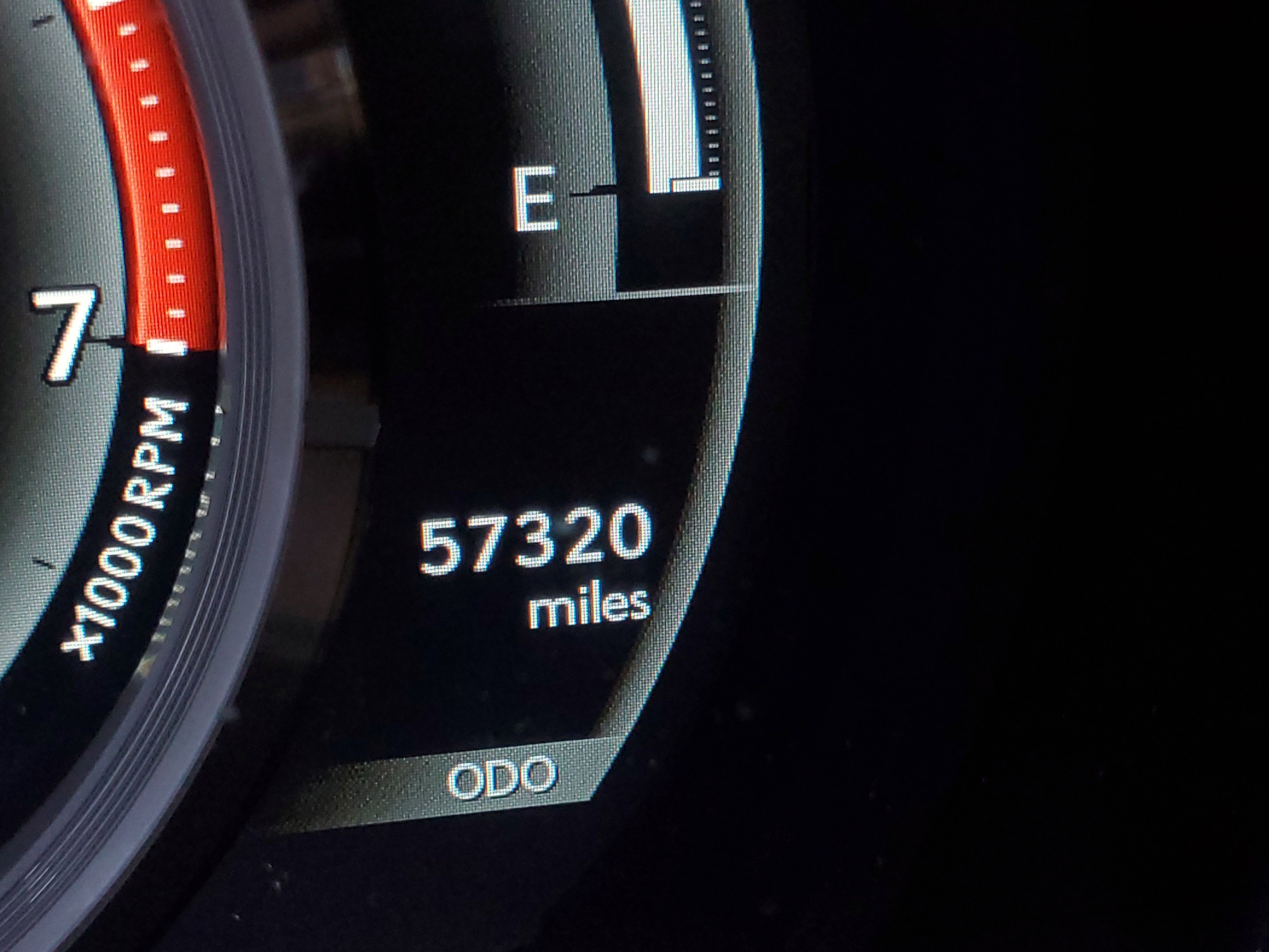 2016 Lexus IS 200t F SPORT photo 9