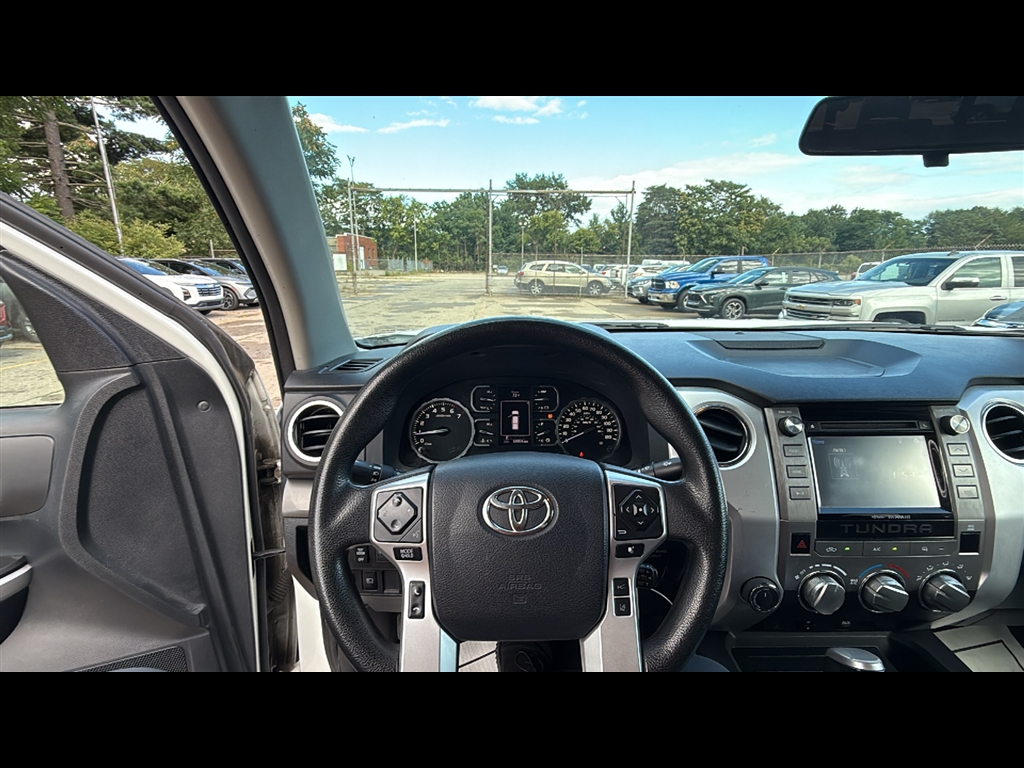 2019 Toyota Tundra SR5 Grade photo 9