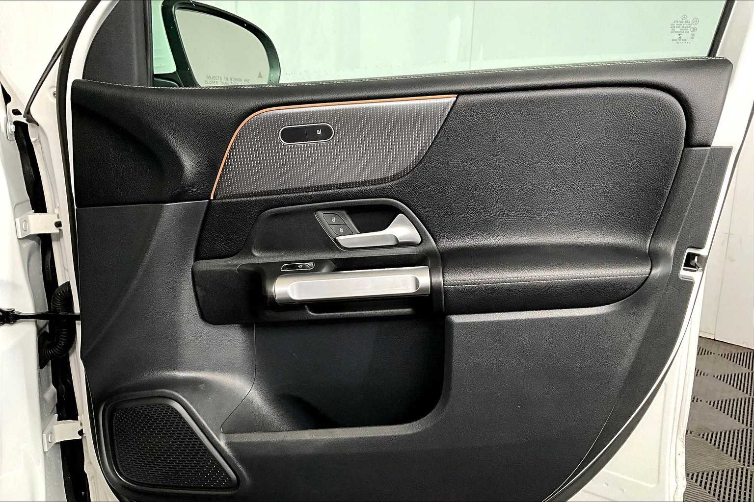 2022 Mercedes Benz GLB 250 4MATIC photo 21