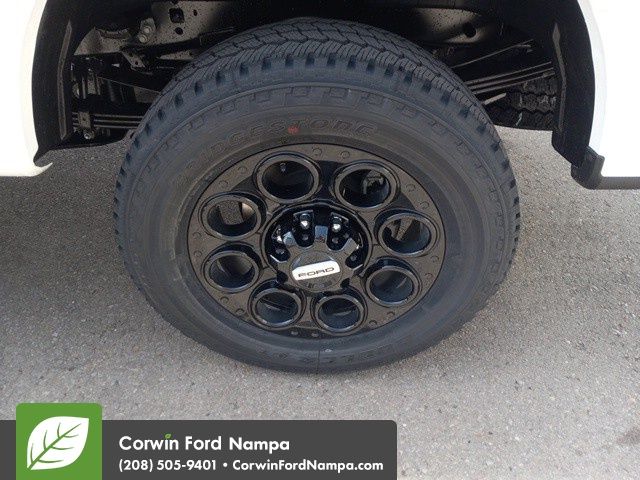 2025 Ford F-350 Lariat photo 32