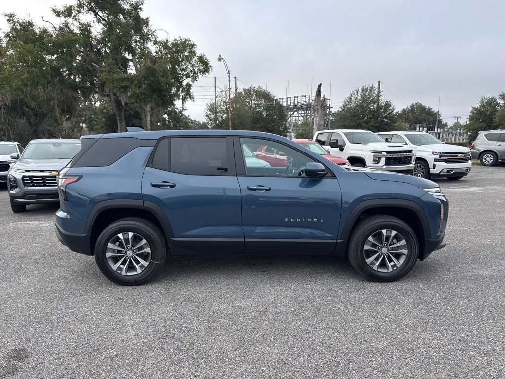 2026 Chevrolet Equinox LT photo 3