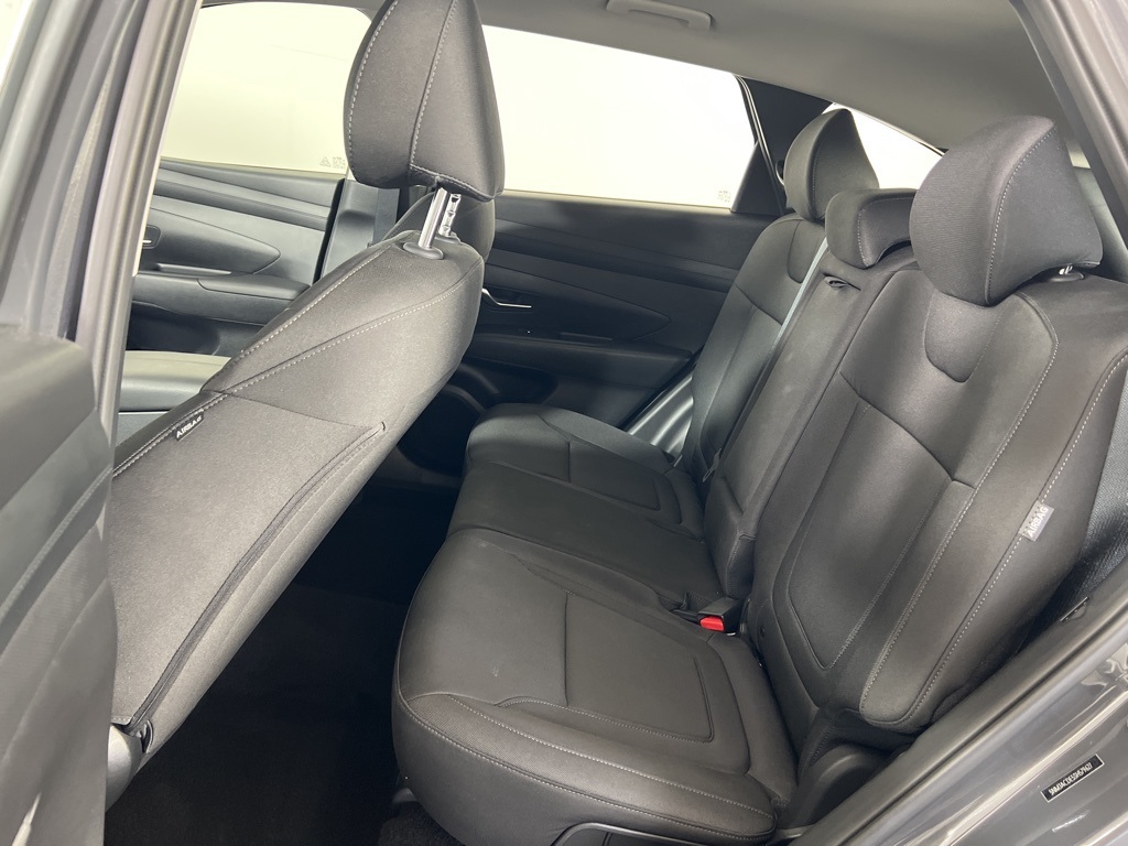 2025 Hyundai Tucson SE photo 3