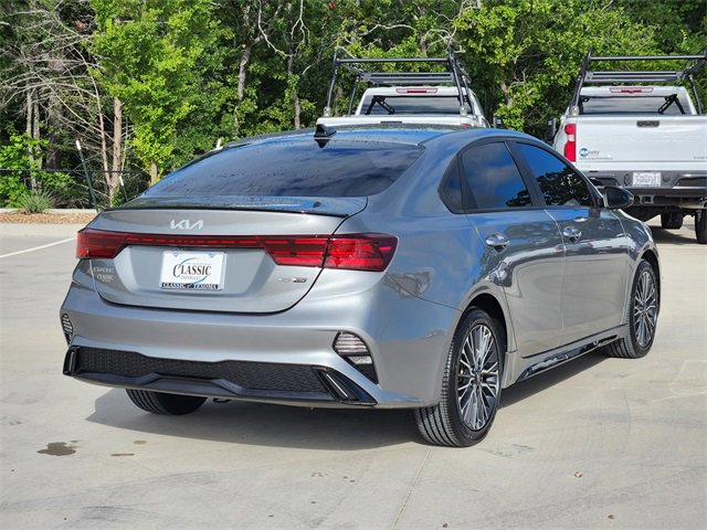 2022 Kia Forte GT-Line photo 3