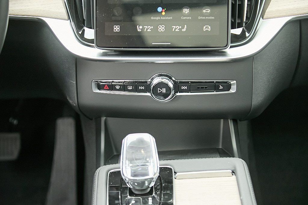 2026 VOLVO XC90 - Image 30