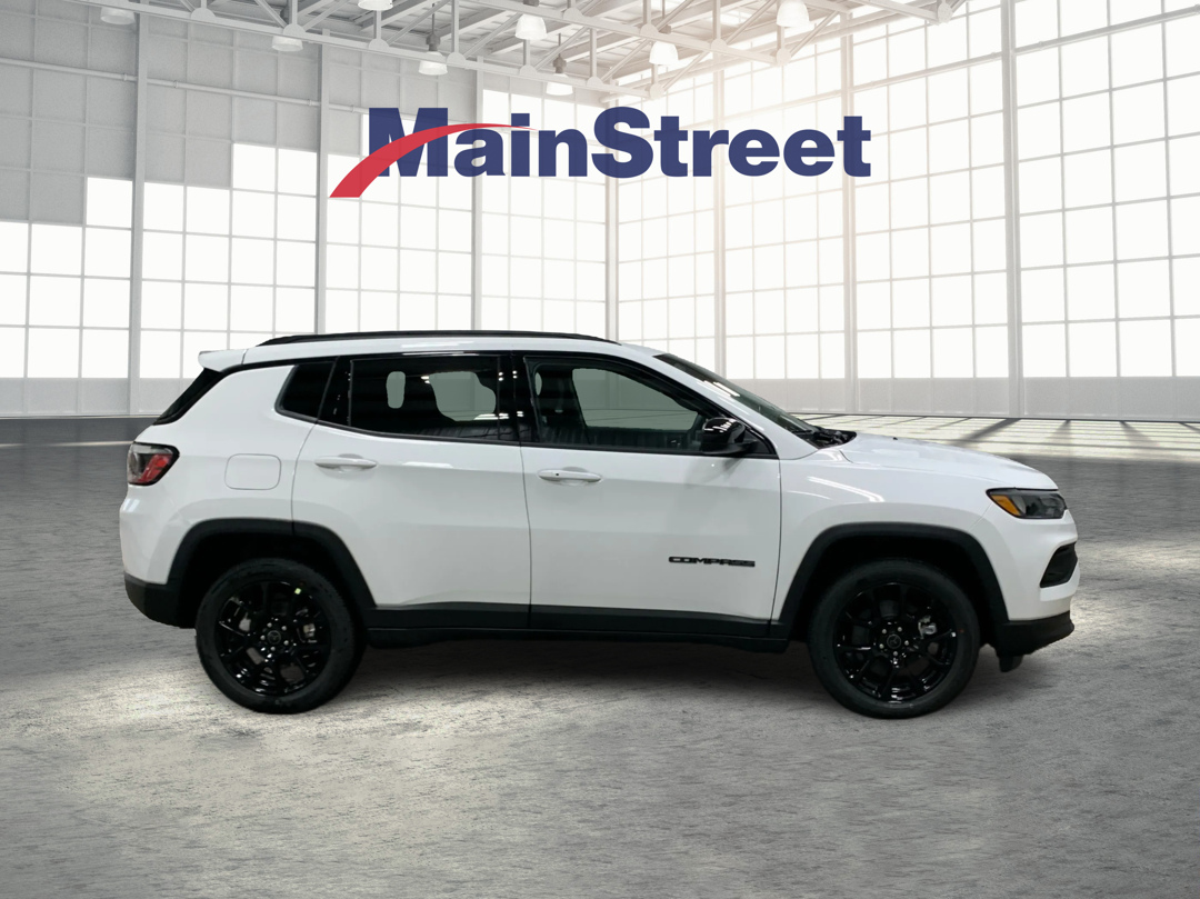 2026 Jeep Compass Latitude Altitude photo 3