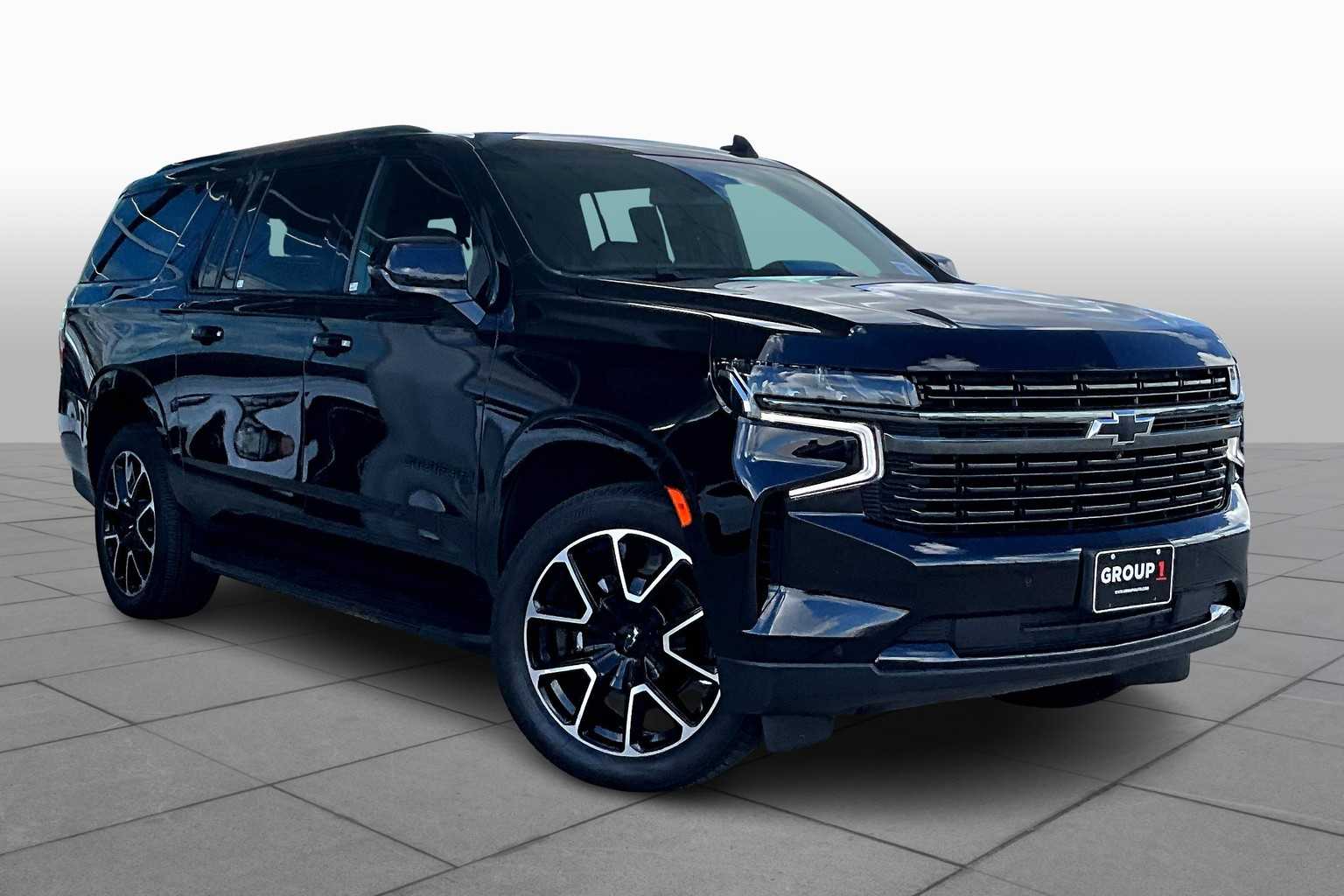 2021 Chevrolet Suburban RST photo 2