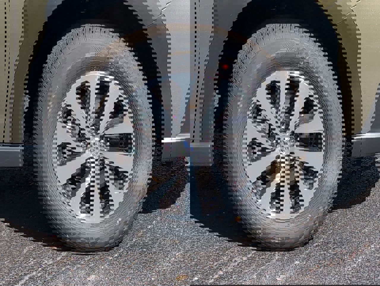 2025 Subaru Outback Premium photo 9