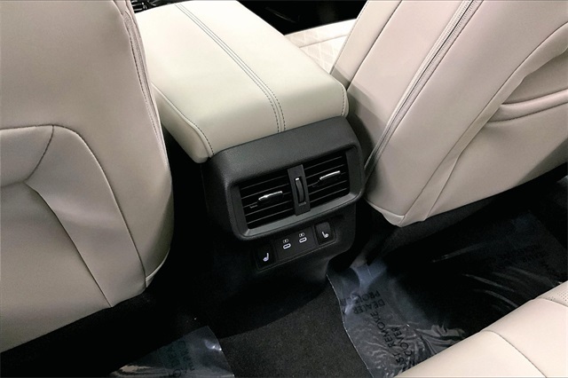 2025 Nissan Murano Platinum photo 20