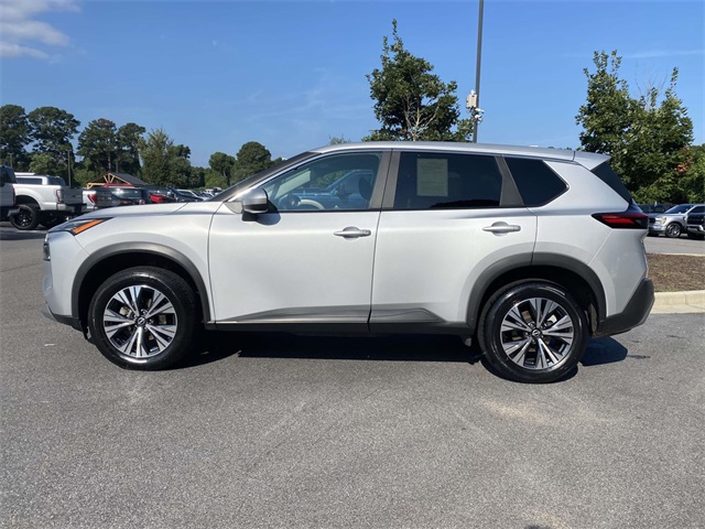 2023 Nissan Rogue SV photo 5