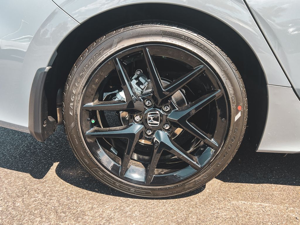 2026 Honda Civic Hatchback Sport photo 3