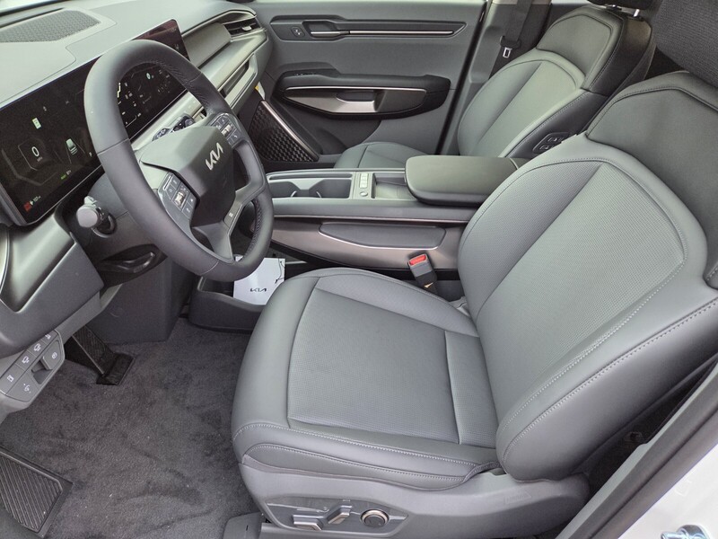 2026 Kia EV9 Light Long Range RWD photo 2