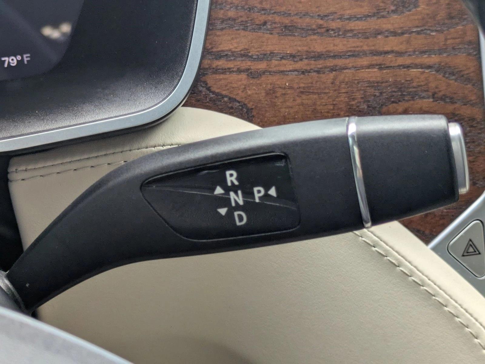 2018 Tesla Model X 75D photo 11