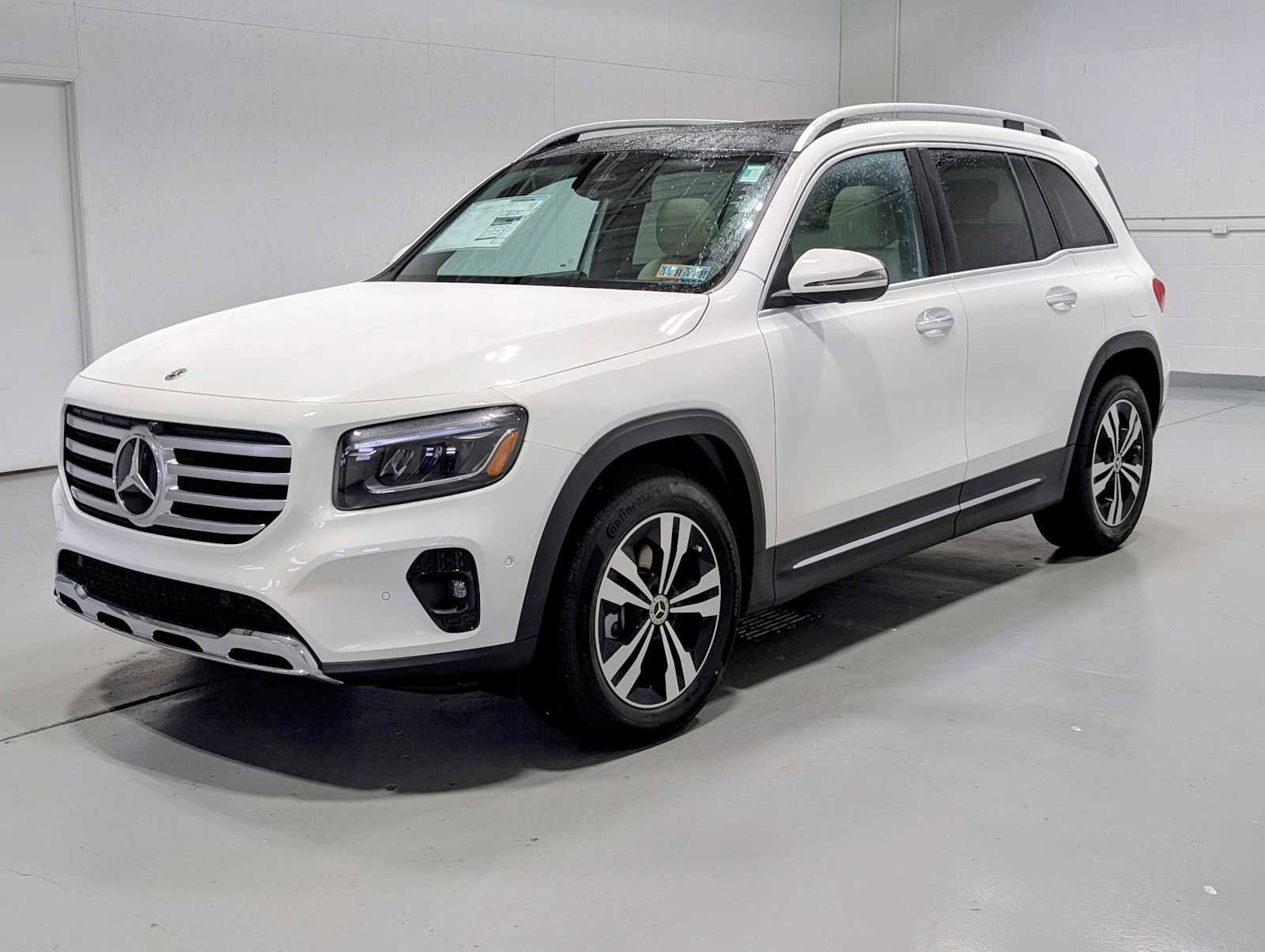 2026 Mercedes-Benz GLB GLB 250's photo