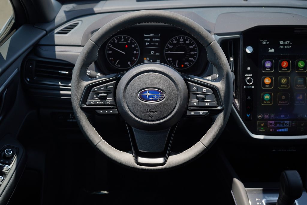 2025 Subaru Forester Premium photo 8
