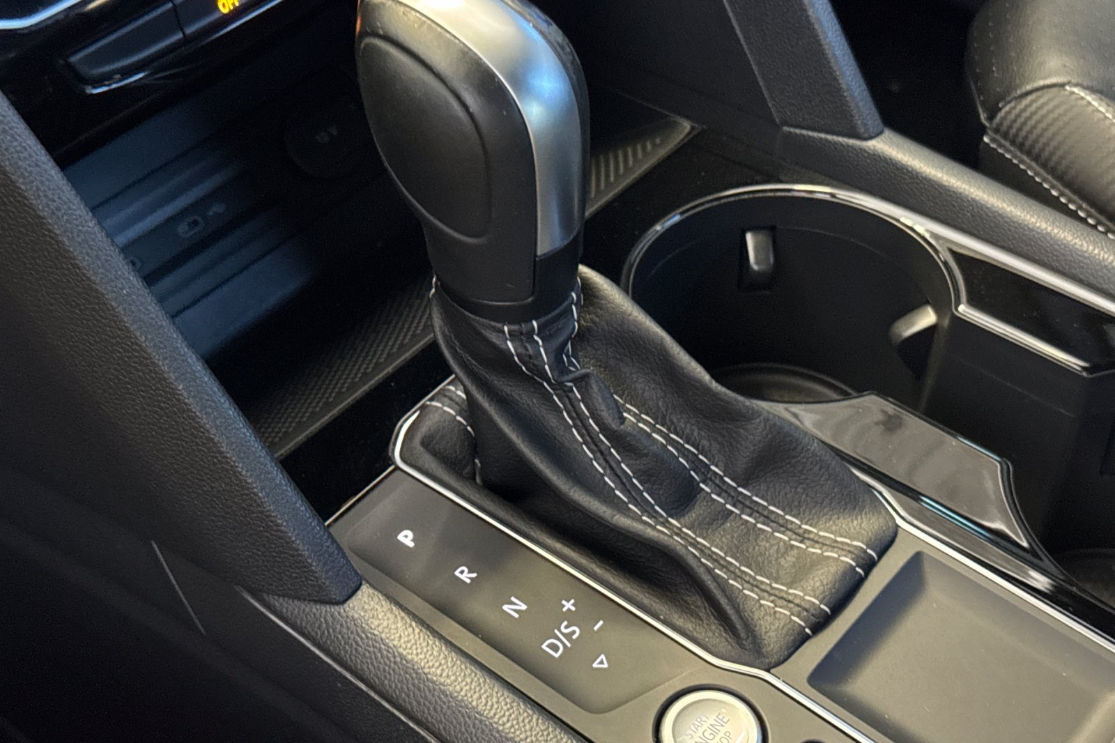 2023 Volkswagen Atlas Cross Sport V6 SE Technology photo 21