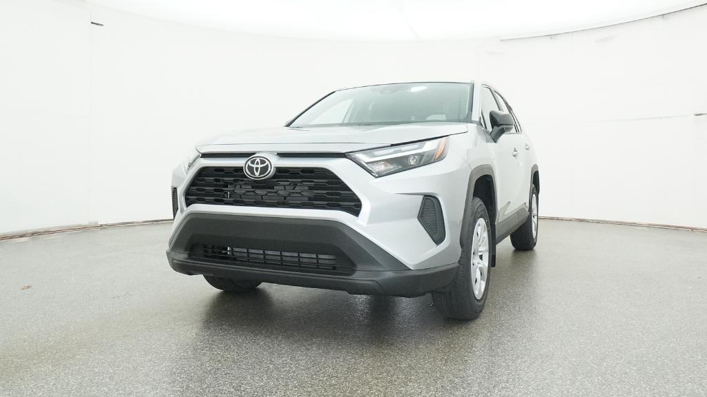 2025 Toyota RAV4 LE photo 4