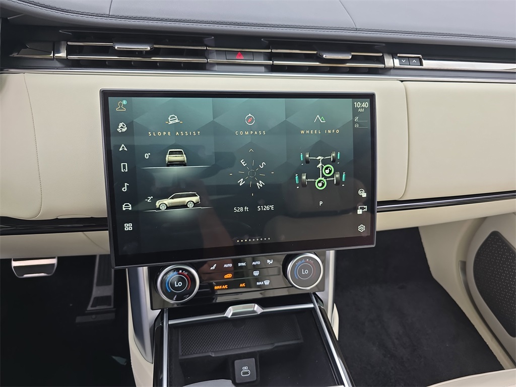 2023 Land Rover Range Rover Autobiography photo 16