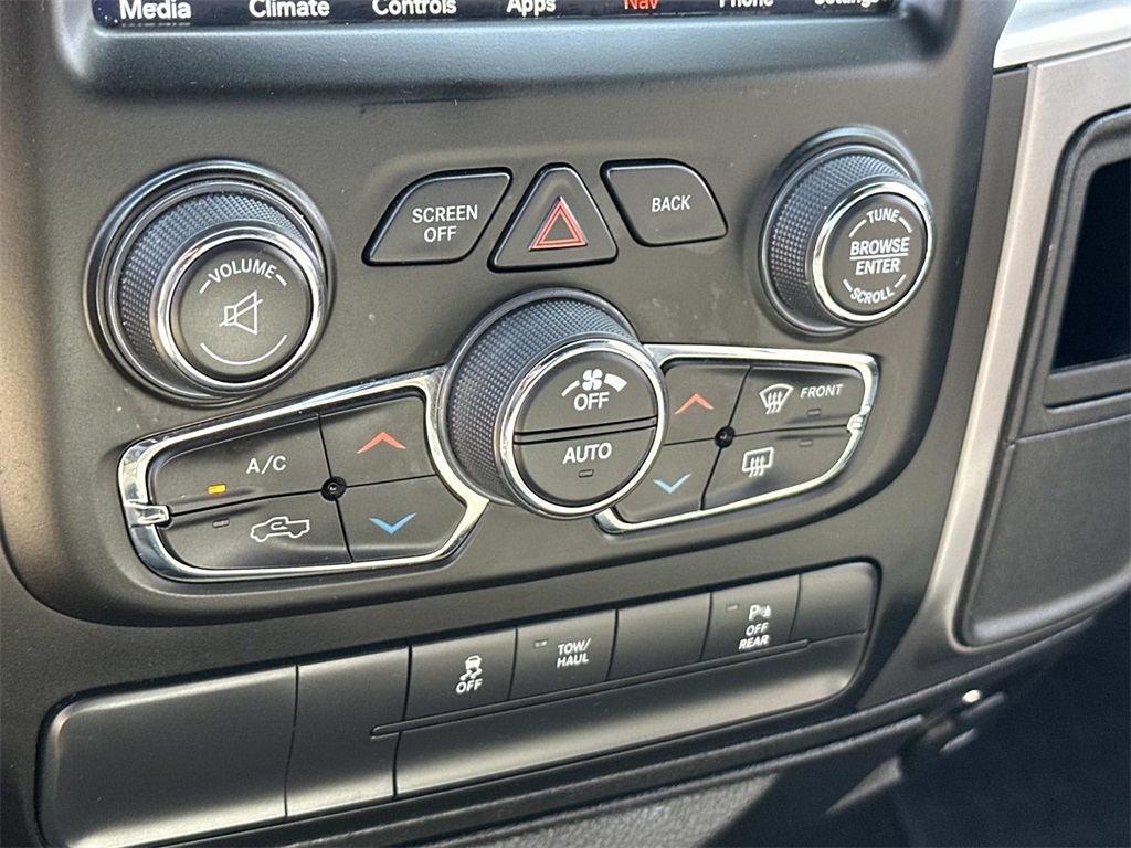 2022 Ram 1500 Classic Warlock photo 17