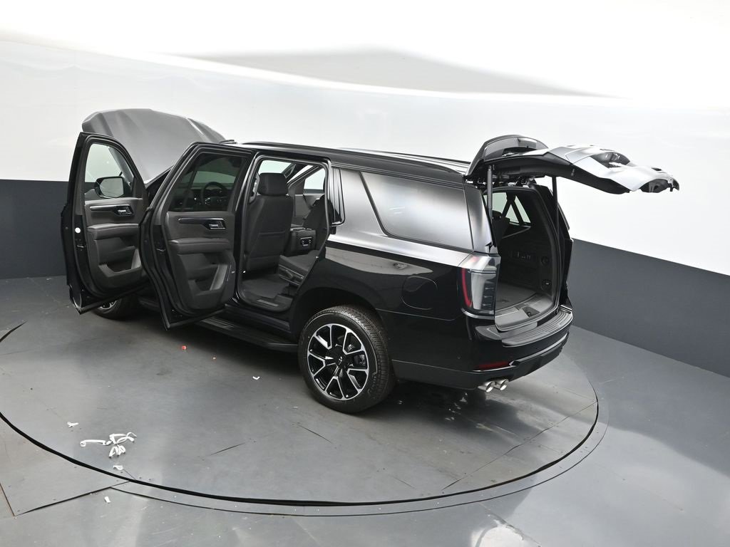 2026 Chevrolet Tahoe RST photo 2