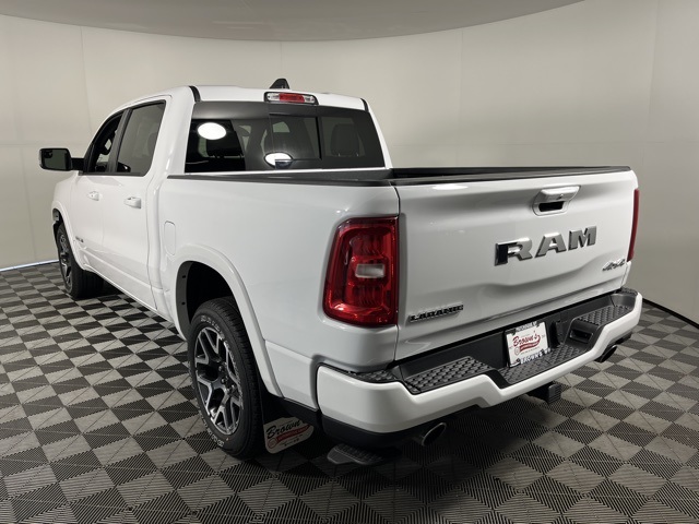 2025 Ram 1500 Laramie photo 3