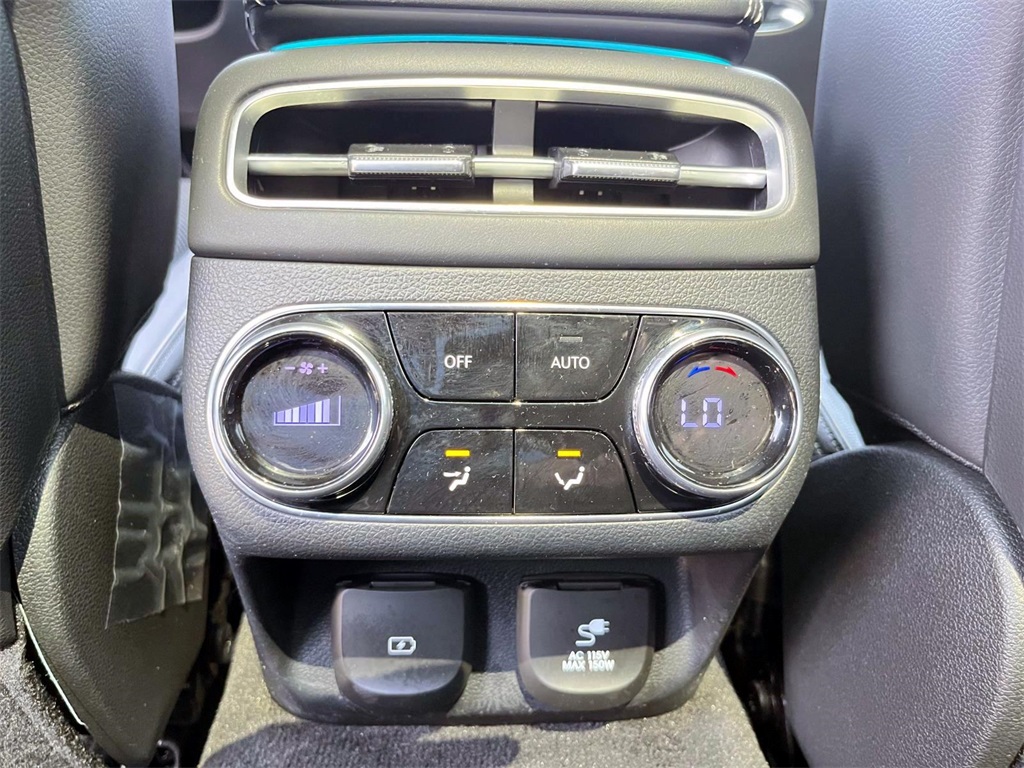 2024 Genesis GV70 2.5T photo 29