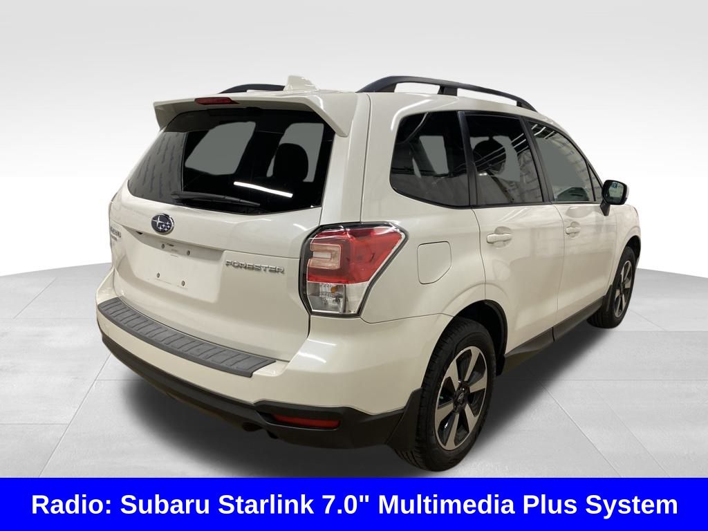 2018 Subaru Forester 2.5i Premium photo 3