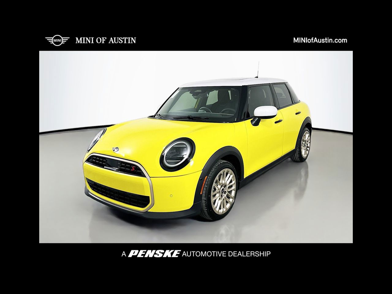 2025 MINI Hardtop 4 Door S's photo