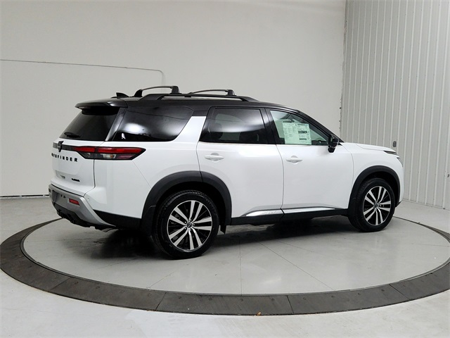 2025 Nissan Pathfinder Platinum photo 6