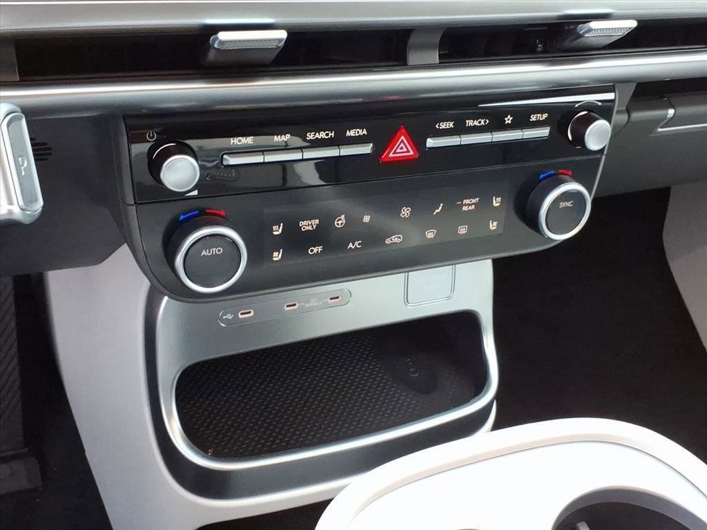 2026 Hyundai Ioniq SEL photo 4