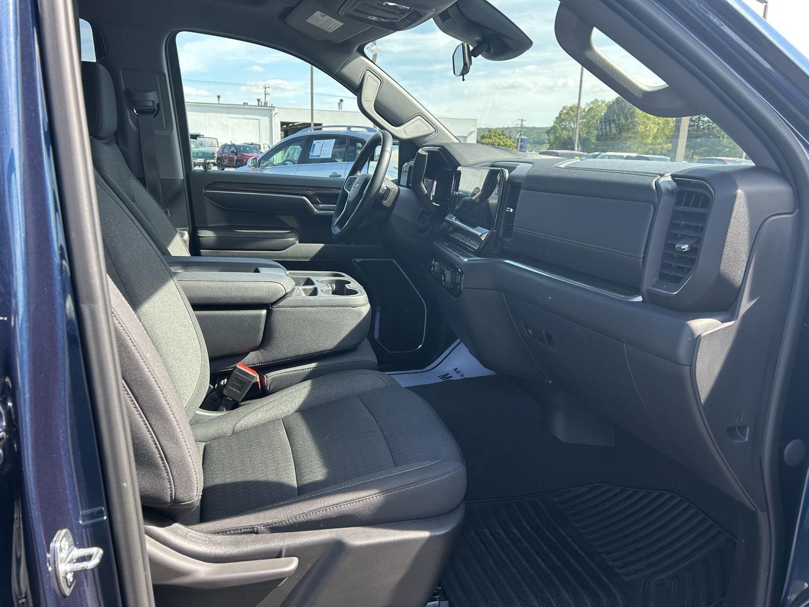 2023 Chevrolet Silverado 1500 LT photo 22