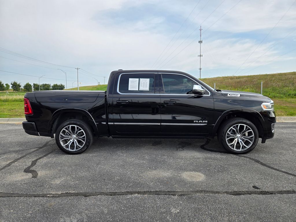 2025 Ram 1500 photo 2